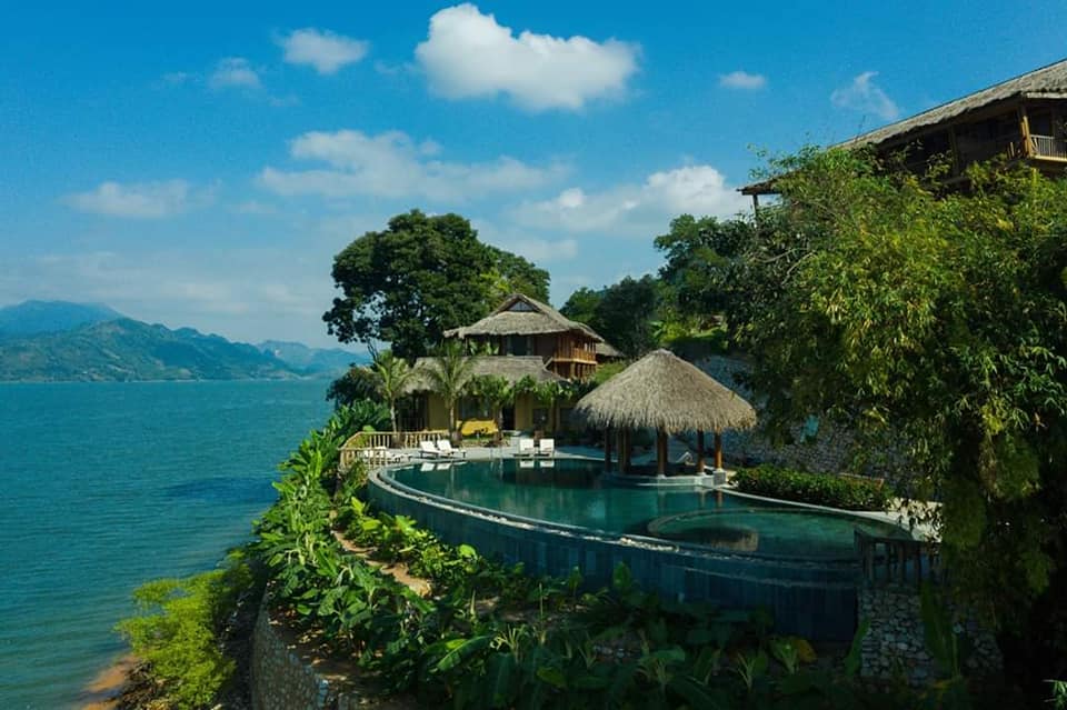 Resor tại khu Du lịch Ba Khan Hòa Bình