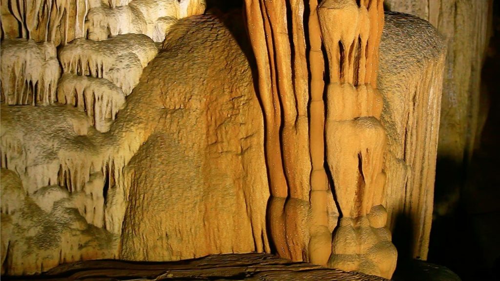 Tour Hồ Hòa Bình - Thác Bờ – Bản Ngòi 2 ngày