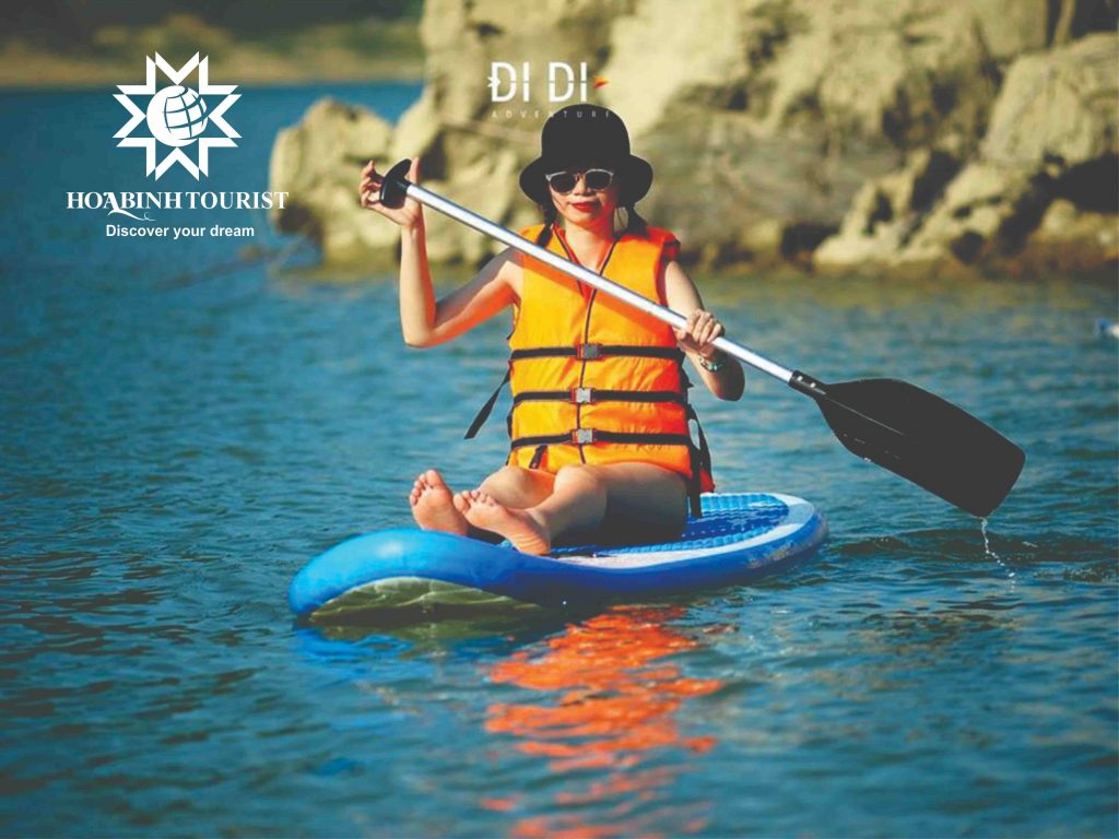 Chèo thuyền SUP, kayak tại Hồ Hòa Bình