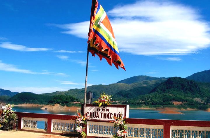 Du lịch Thung Nai Thác Bờ mùa lễ hội
