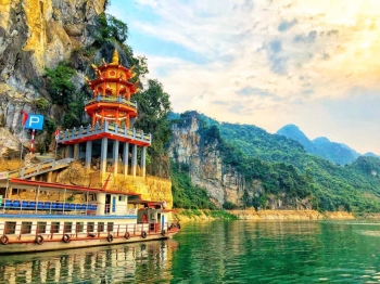 Du lịch Thung Nai Thác Bờ mùa lễ hội