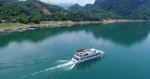 Du thuyền Hồ Hòa Bình
