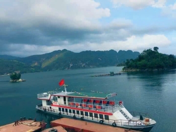 Du lịch Thung Nai Thác Bờ chỉ 450k